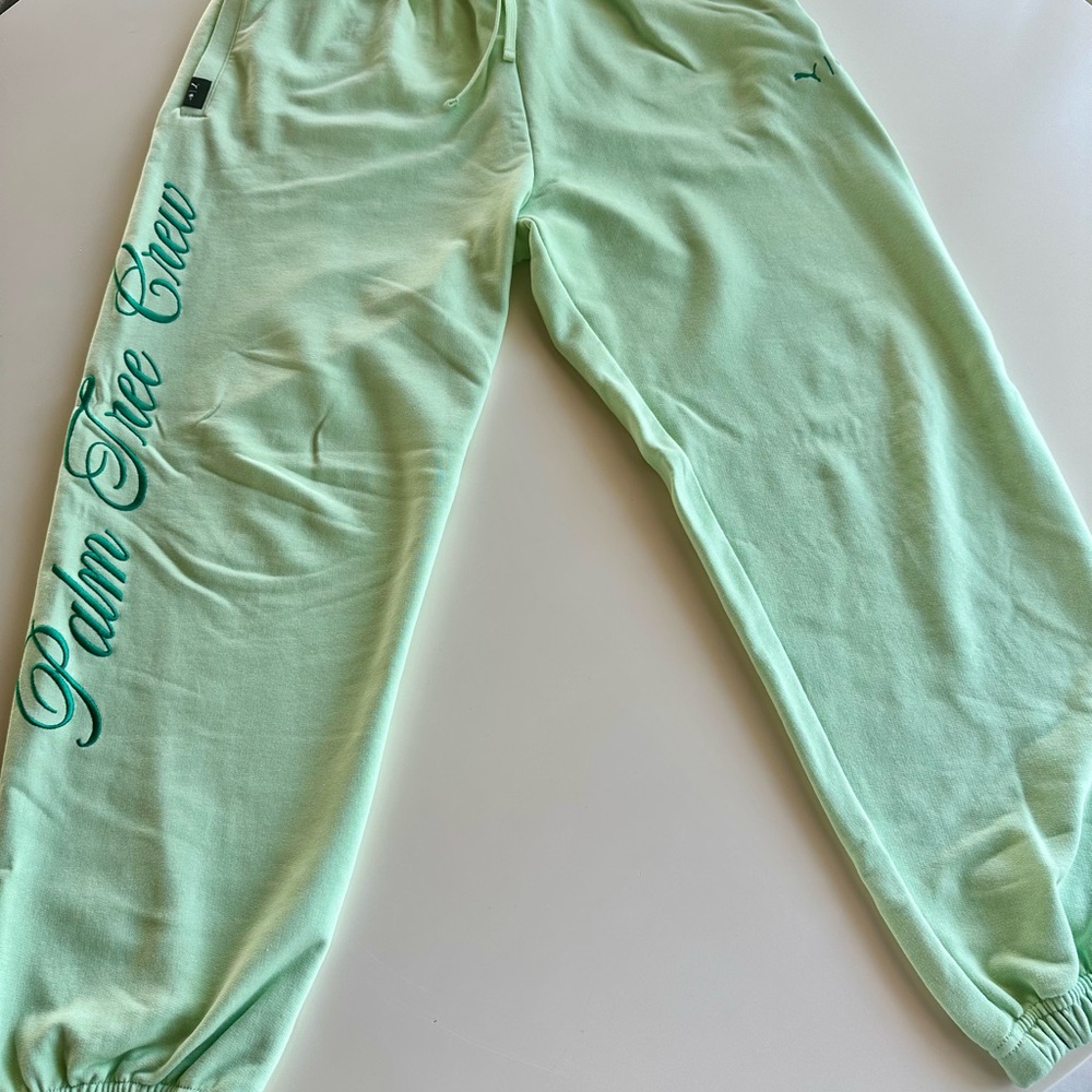 Puma - Palm Tree Crew Embroidered Sweatpants - Size L - Mint - Unisex